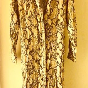 Snake skin dress size 8 buttons front with belt